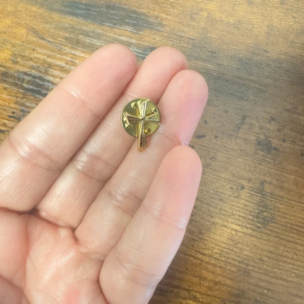 Vintage Goldtone Modern Cross Lapel‎ Pin – Christian Symbol Brooch